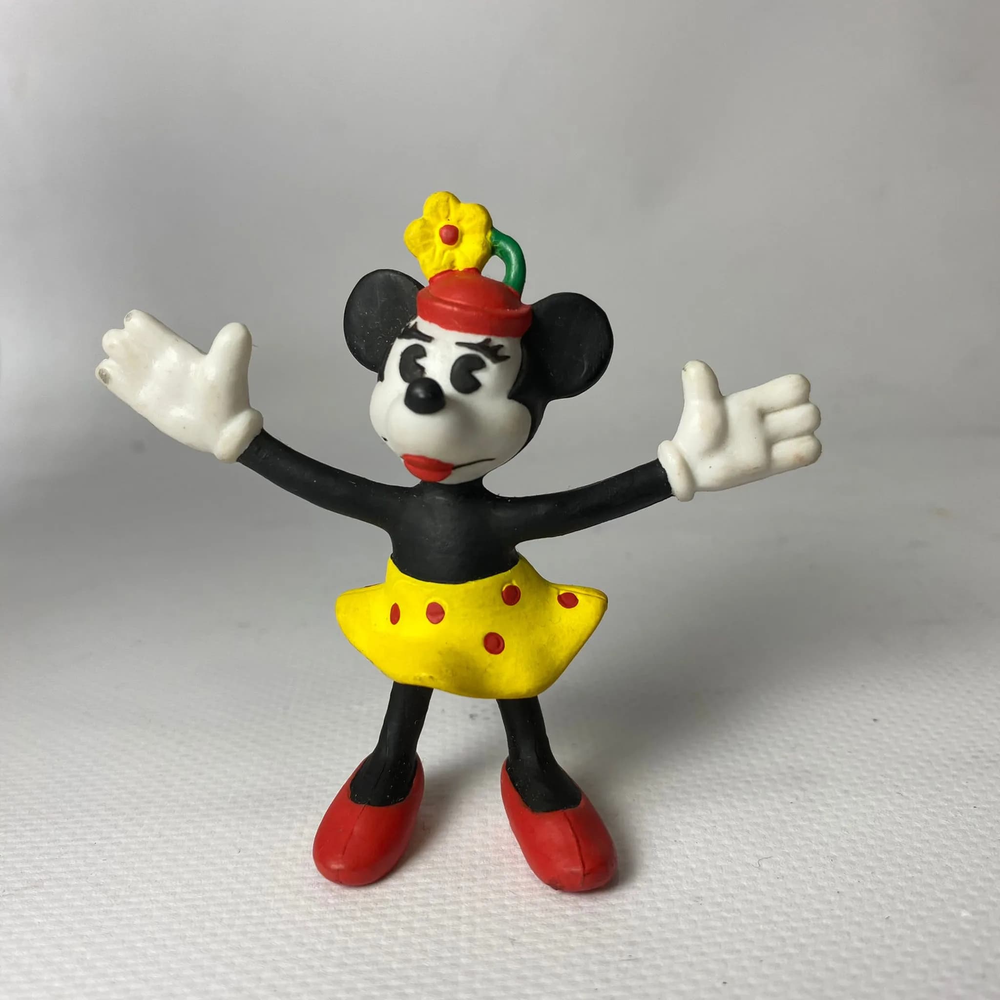 Minnie Mouse miniatura (muñeco PVC)