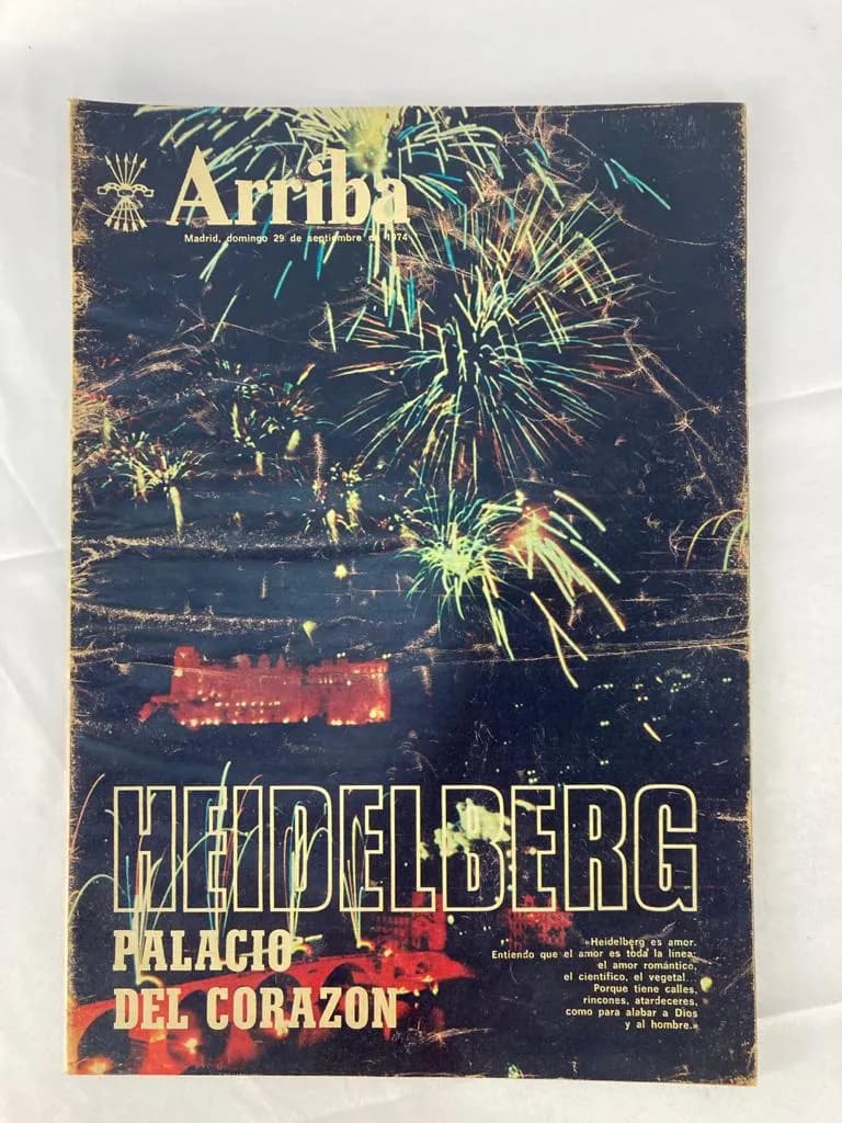 Periódico Arriba 1974 "HEIDELBERG palacio del corazón"