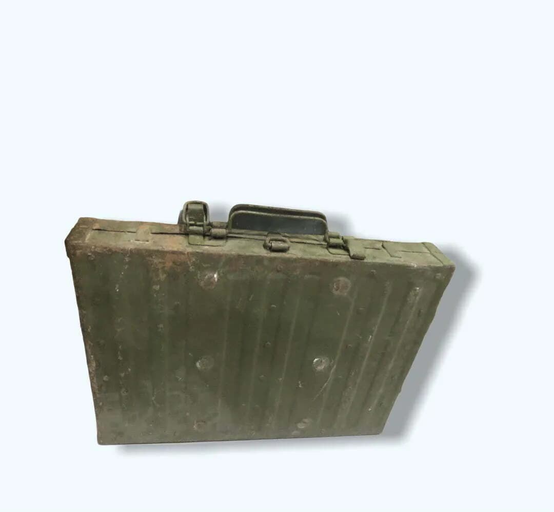 Maletin Segunda Guerra Mundial metal