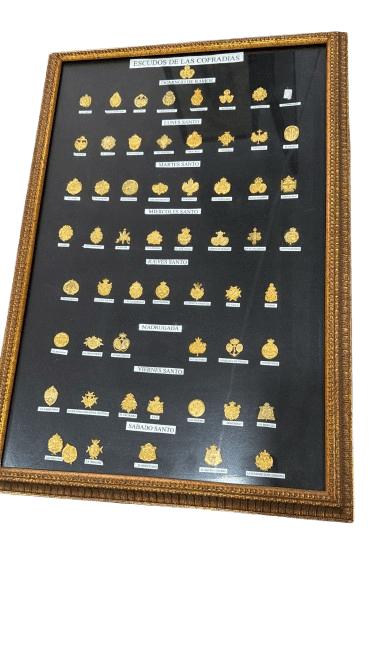 Coleccion de escudos de cofradias