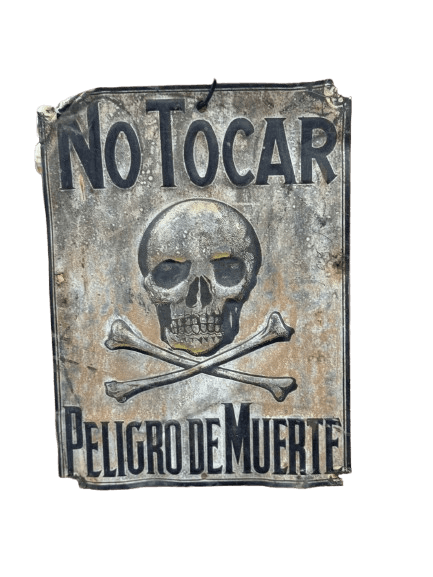 Antigua placa decorativa en relieve