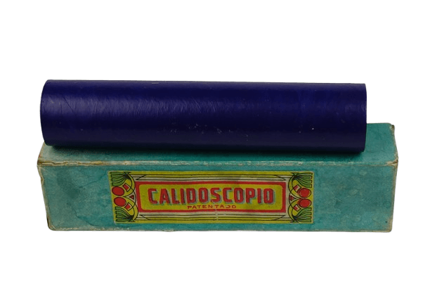 Caleidoscopio antiguo de latón y cuero