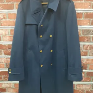 Abrigo y chaqueta de ejército del aire azul marino