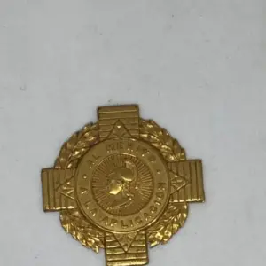 MEDALLA AL MERITO Y LA APLICACIÓN ESPAÑOLA