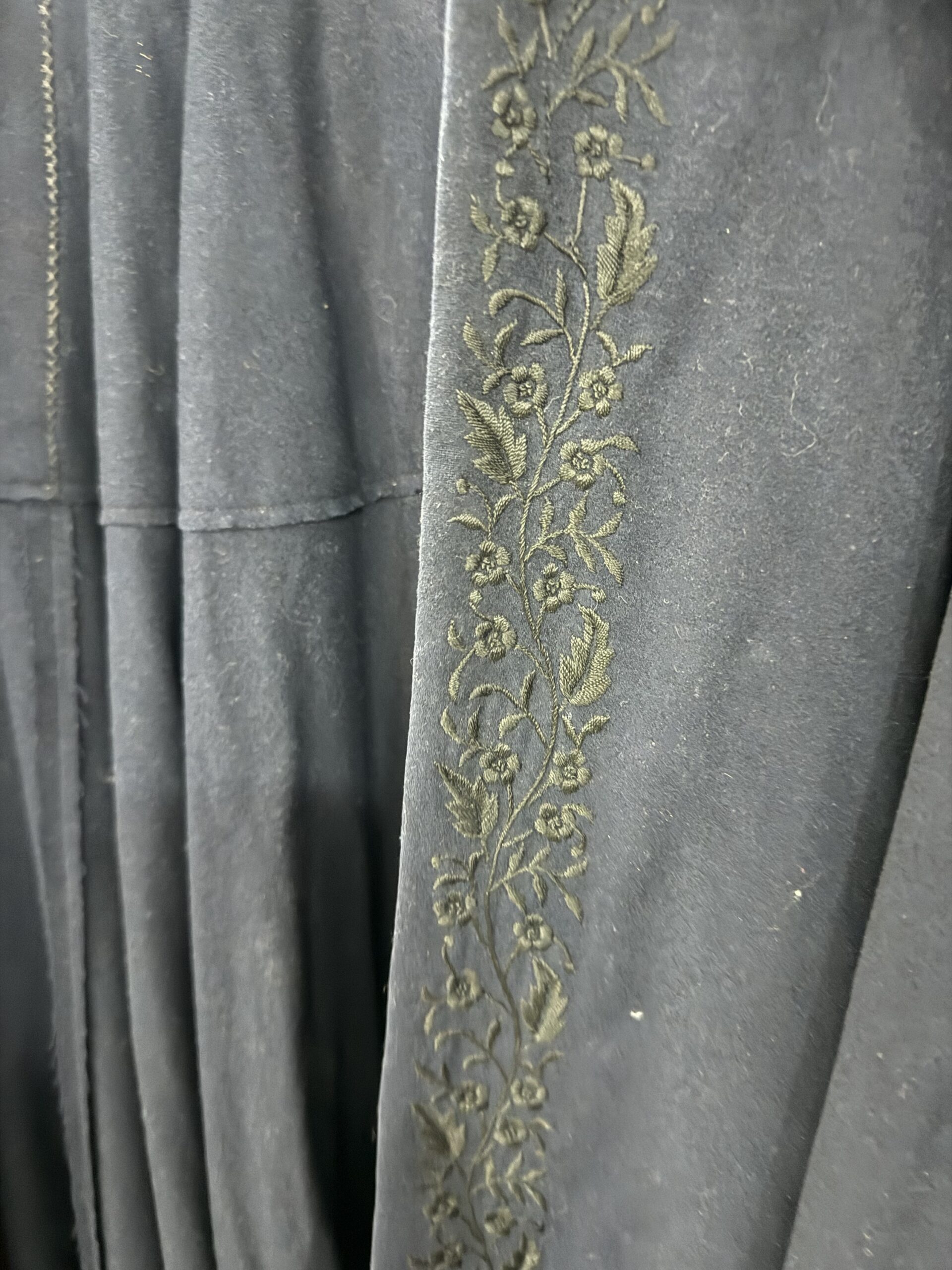 Antigua Capa española con más de 100 años de Franconetti Sevilla - Imagen 5