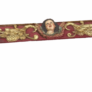 Antiguo retablo religioso en relieve