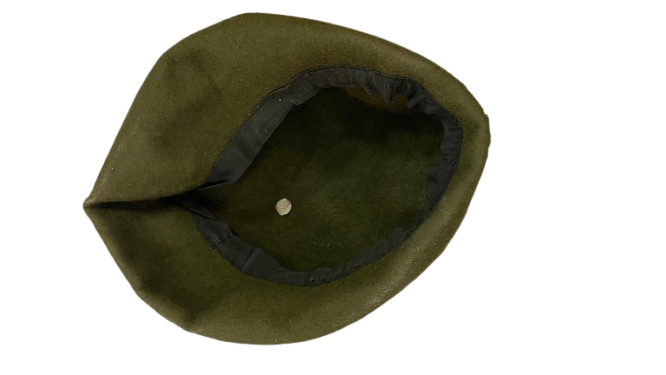 Boina Militar Verde con Insignia de Águila y Cruz Roja - Imagen 3