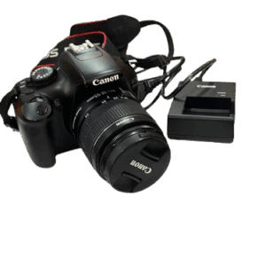 Cámara Canon EOS Rebel T6 con lente EF-S 18-55mm y cargador