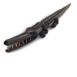 Escultura de Madera de Cocodrilo Tallada a Mano