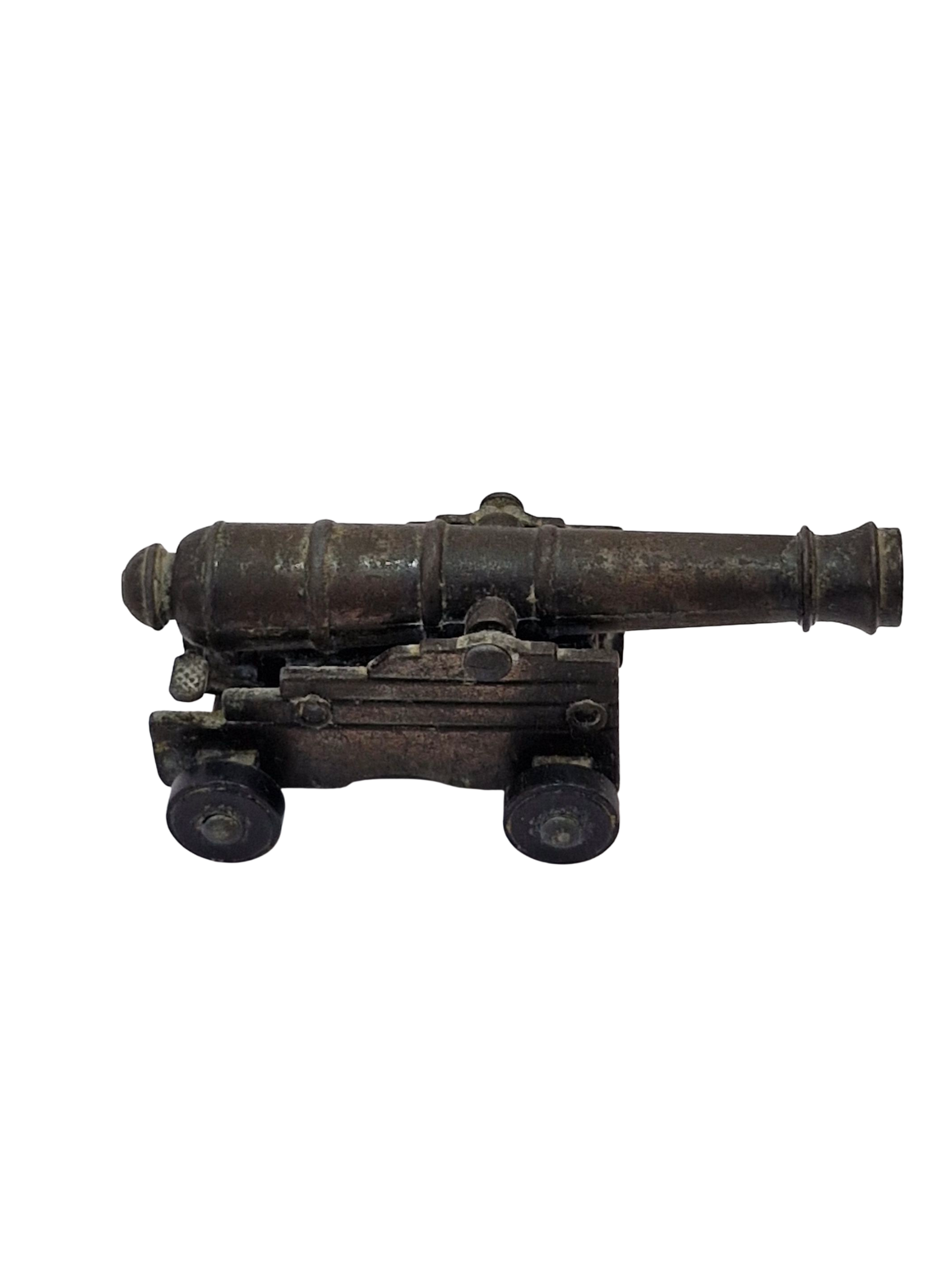 Mini cañón metálico con función de sacapuntas vintage - Imagen 3