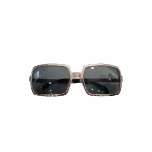 Gafas de sol vintage con montura metálica